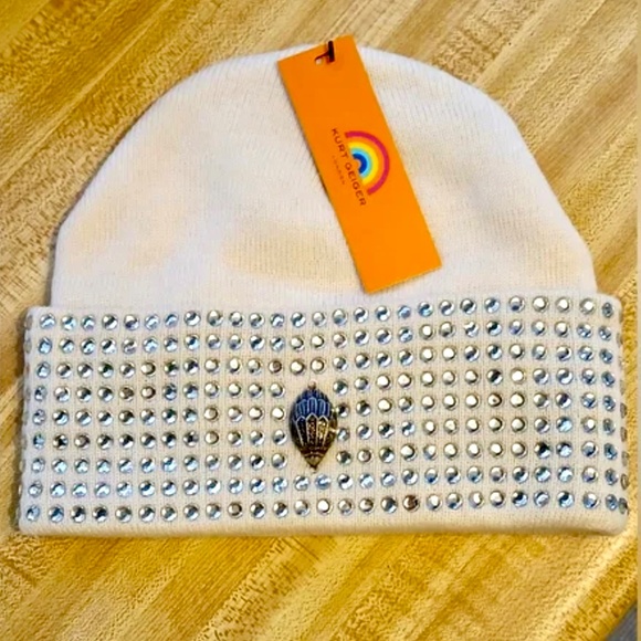 SOLD —- Kurt Geiger 🎁NWT Creme Crystal Blinged Knit Beanie Hat 🎁 Gift Ready - Picture 2 of 9